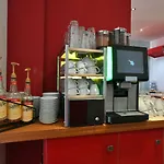 Skyhotel מלון 4*