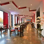 Skyhotel מלון