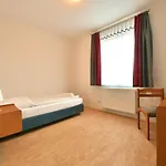Skyhotel מלון